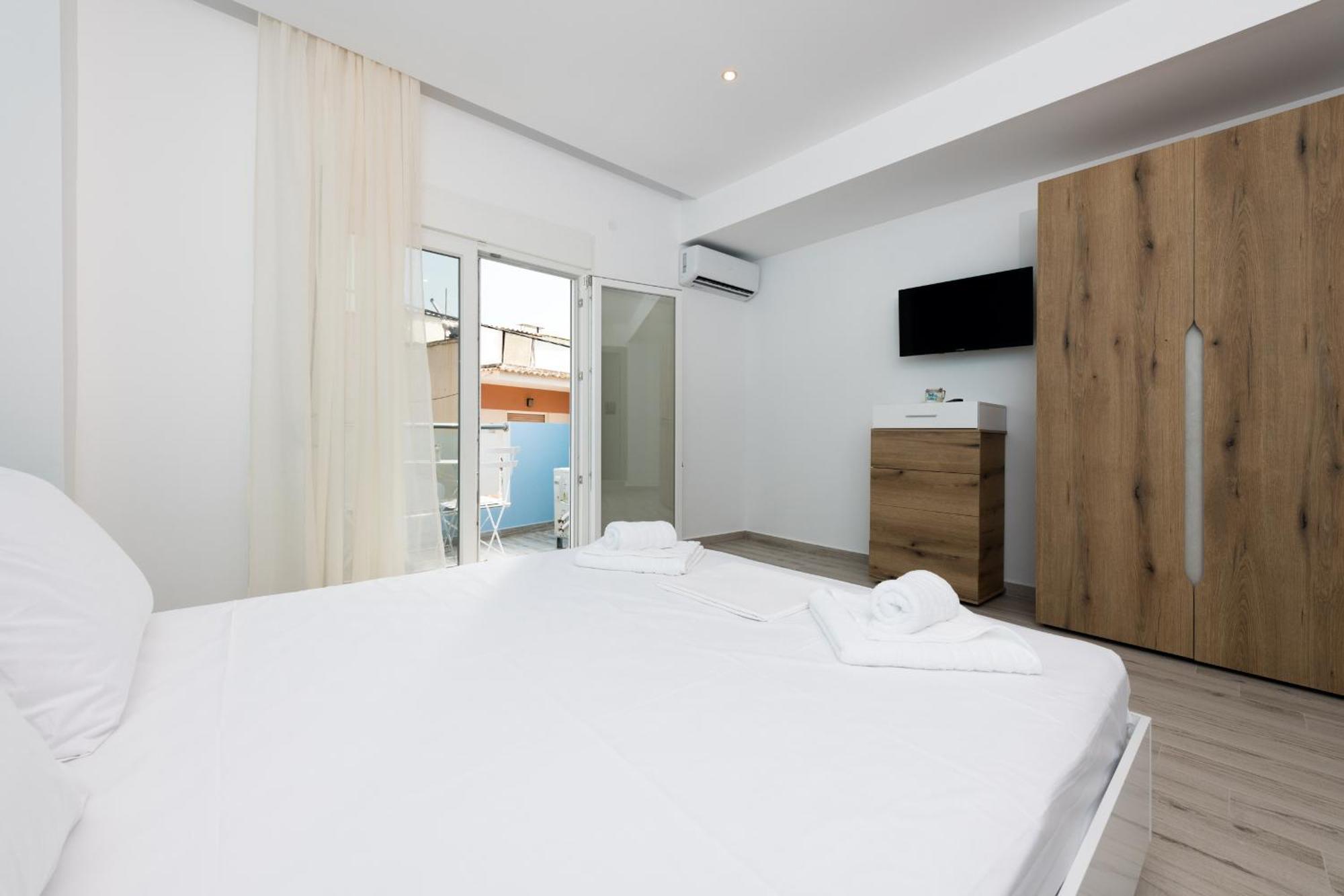 Diamanti Apartments Downtown Limenas  Room photo